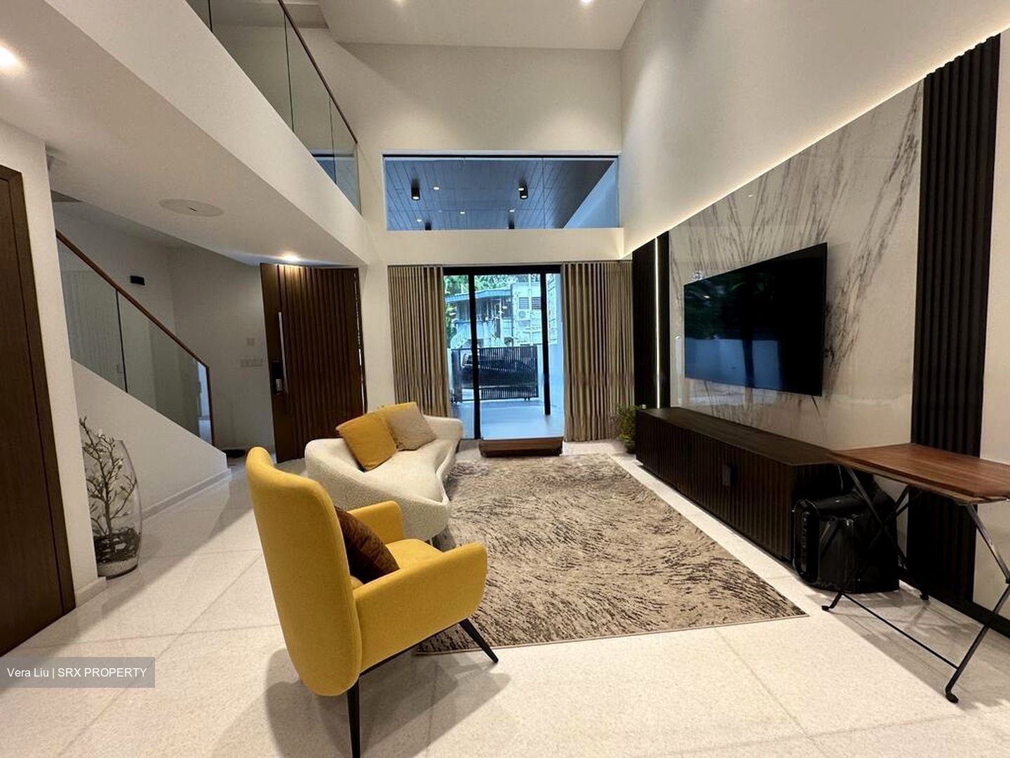 Cairnhill Road (D9), Terrace #490370651